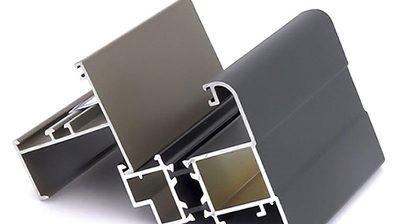 铝合金门窗与塑钢门窗：批发价格背后的考量因素**